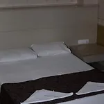 Отель Almena 4*