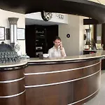 Almena Hotel 4*