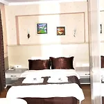 Almena 4*