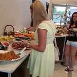 Almena Hotel