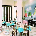 Almena Hotel 4*
