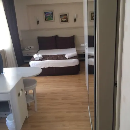 Almena ホテル