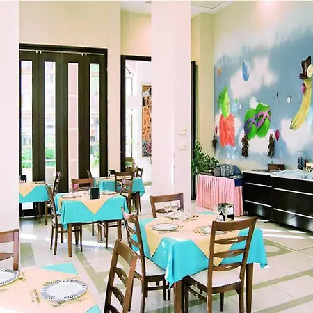 Almena Hotel 4*