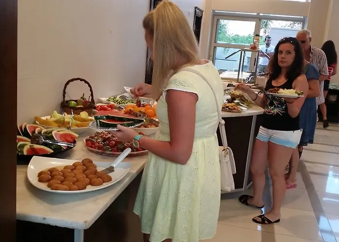Almena Hotel